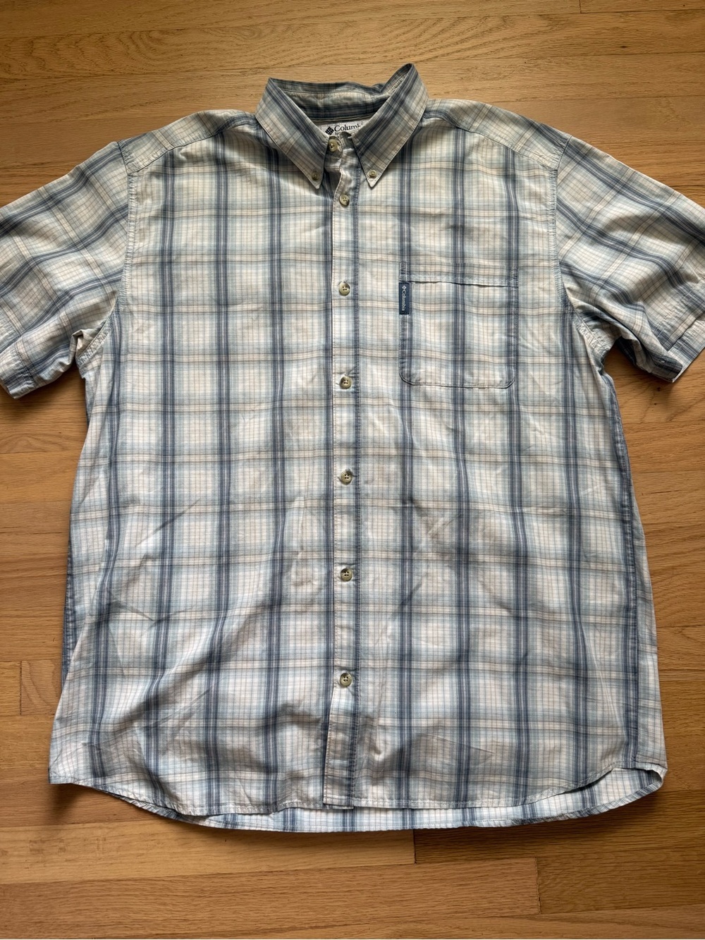 Columbia Men’s XL Blue & White Plaid 100% Cotton Short Sleeve Button up Shirt